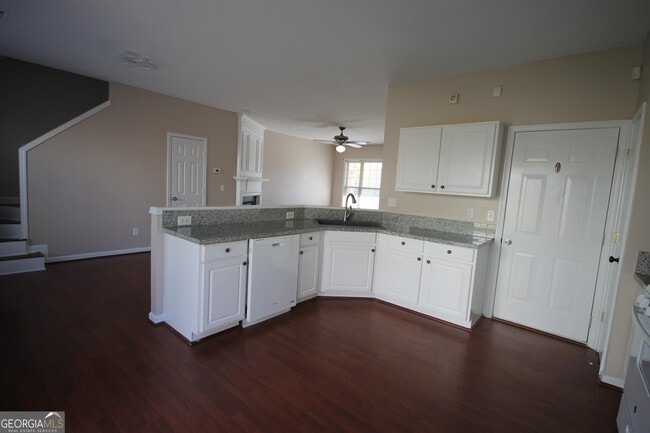 Building Photo - 1660 Leyland Dr