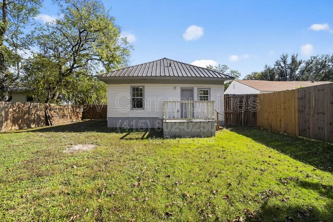 Foto del edificio - 3916 2nd St