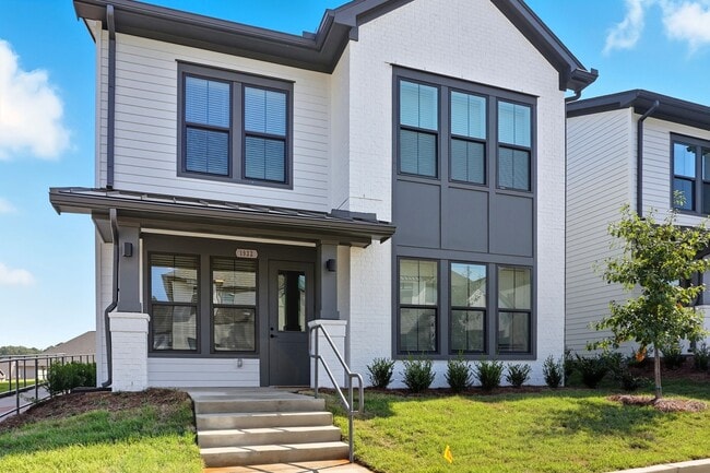 Photo - Ivy & Elm Apartments