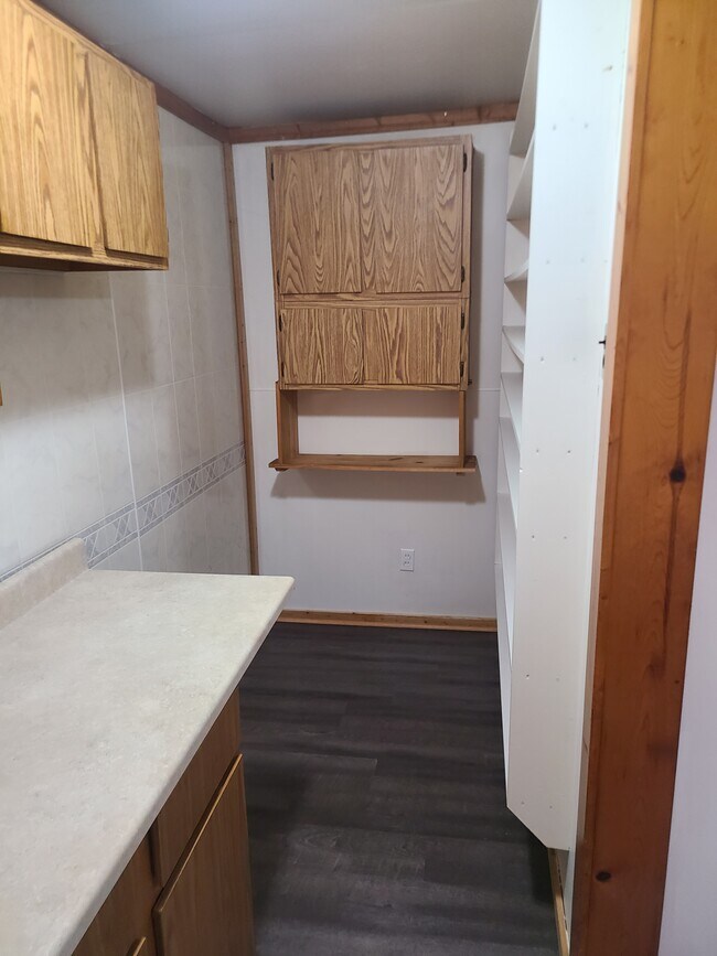 Pantry - 817 Clay Dr