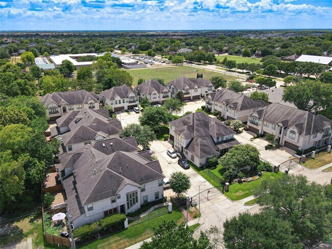 Foto del edificio - 1415 Baldwin Square Ln