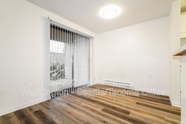 Foto del edificio - 6601 S 8th St