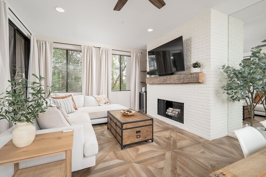 Foto principal - 7700 E Gainey Ranch Rd