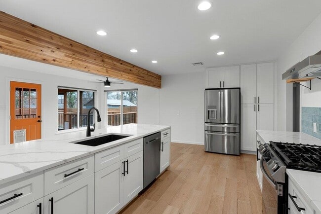 Building Photo - 3404 Touchstone St