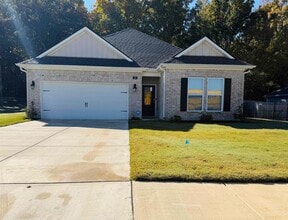 Building Photo - 50 Arrowwood Trl