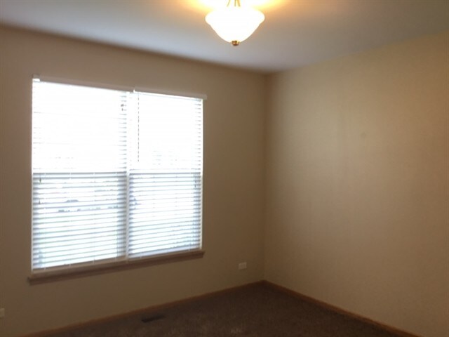 Building Photo - 2302 High Ridge Lane