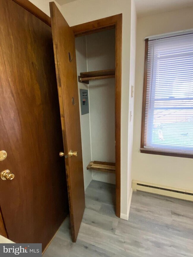 Foto del edificio - 1412 Fairmount Rd