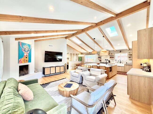 Foto del edificio - 5209 Wavecrest Way