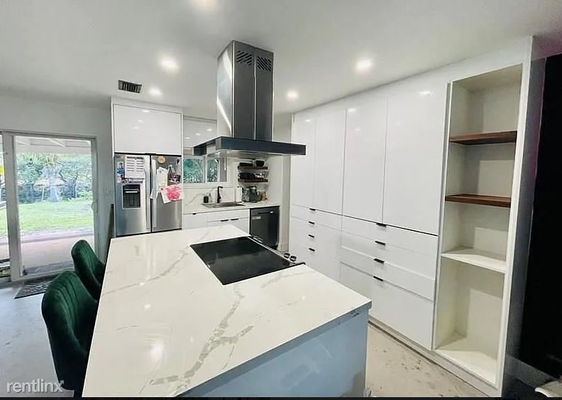Foto principal - 2 br, 1 bath House - 5173 SW 95th Ave