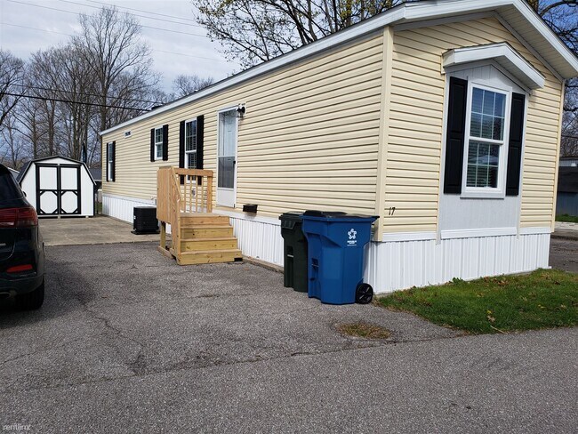 Building Photo - 2 br, 1 bath Mobile Home - 17 Westwoods