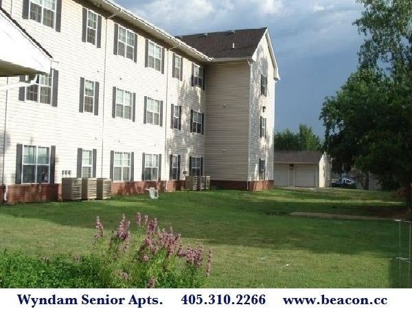 Building Photo - 301 Triad Village Dr