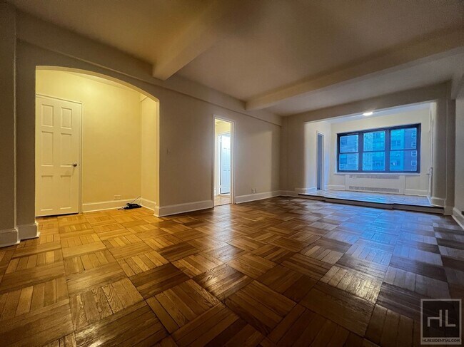 Building Photo - EAST 56 STREET