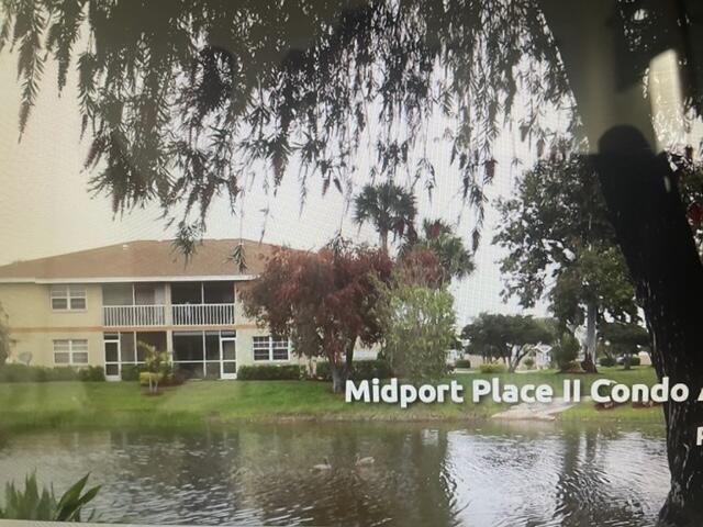 Primary Photo - 1533 SE Royal Green Cir