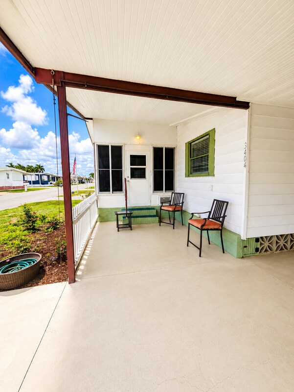 Foto del edificio - 3404 Rainbow Ln