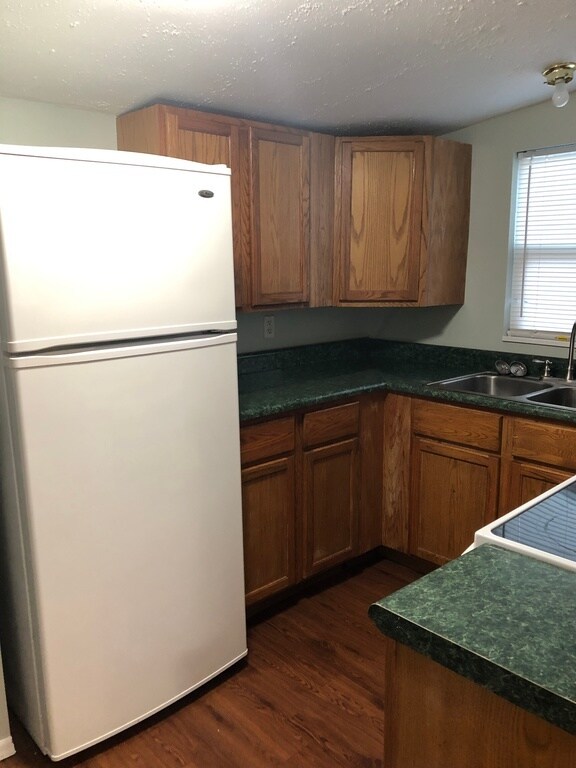 Kitchen - 618 S Lincoln Ave