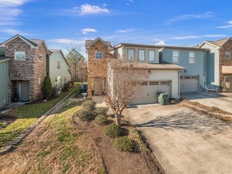 Primary Photo - 2323 Rivendell Ln