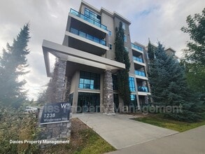 Building Photo - 1238 Windermere Way SW