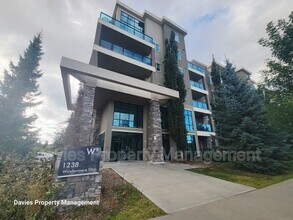 Building Photo - 1238 Windermere Way SW