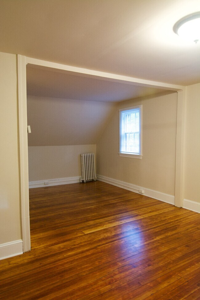 Foto del edificio - 327 Valley Brook Rd