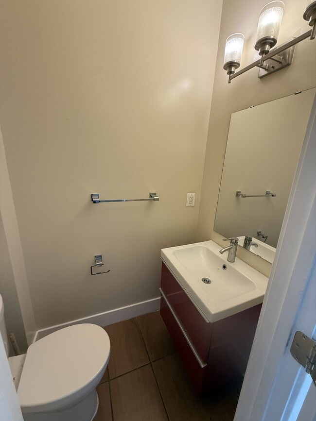 Foto del edificio - 707 18th St NE