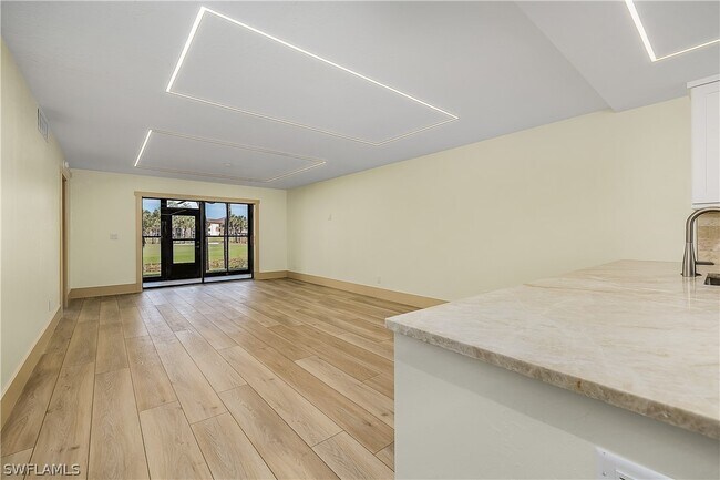 Foto del edificio - 12210 Kelly Greens Blvd