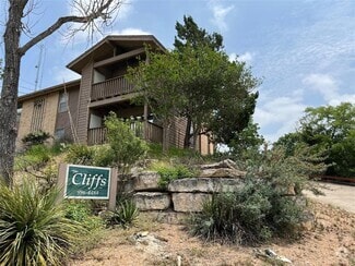 Building Photo - 1713 Hiawatha Dr