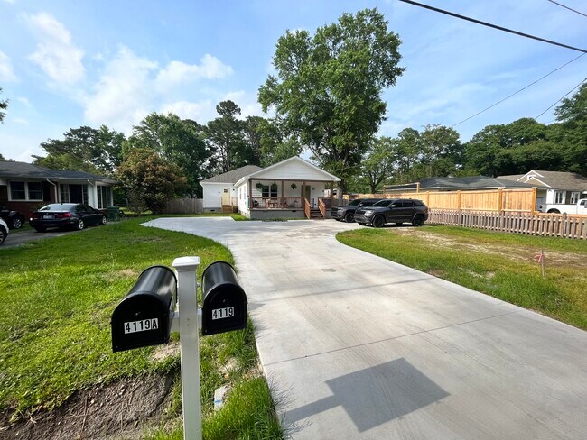Fromt - 4119 Peachtree Ave