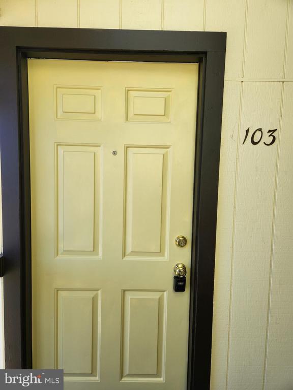 Foto del edificio - 103 Lucas Ln