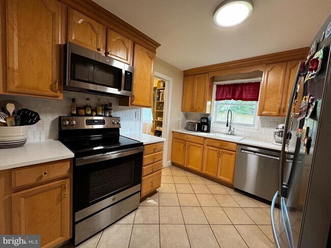 Foto del edificio - 3300 N Harrison St