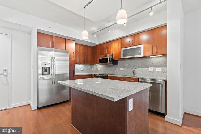 Foto del edificio - 1025 1st St SE