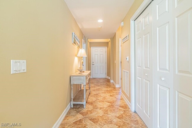 Building Photo - 10520 Amiata Way