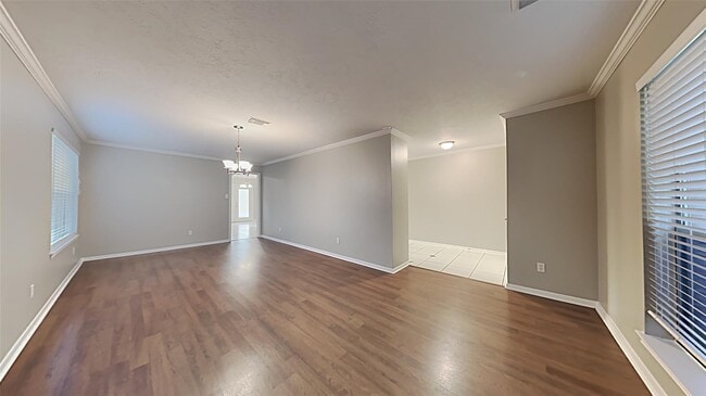 Building Photo - 5415 W Harrow Dr