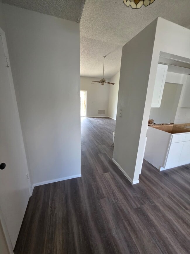 Building Photo - 5146 La Mancha Ct