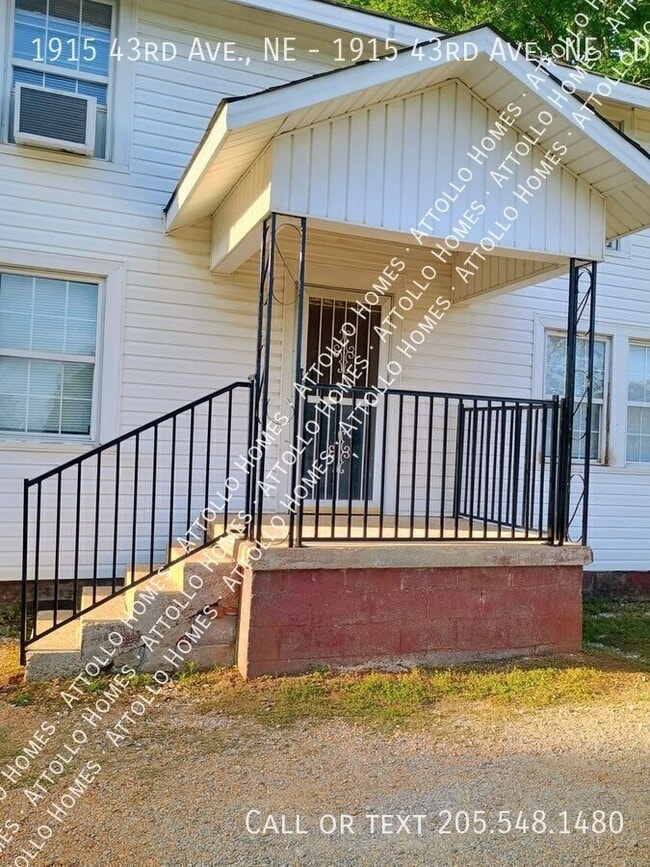 Building Photo - 1915 43rd NE Ave
