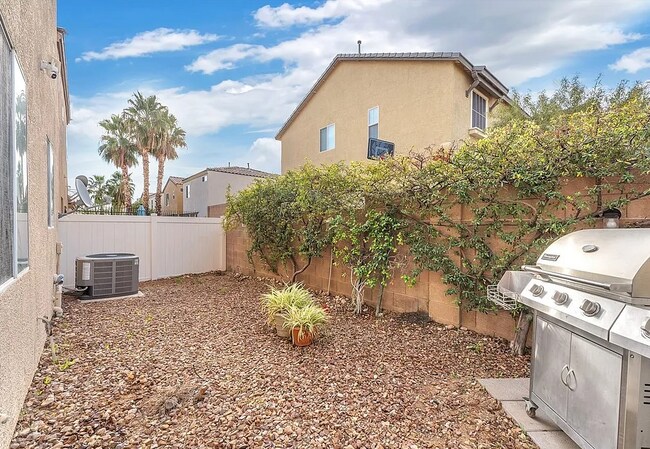 Foto del edificio - 7765 Hampton Park Ln