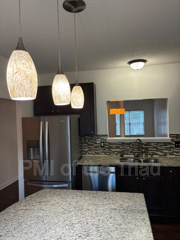 Foto del edificio - 3005 Windsor Creek Way