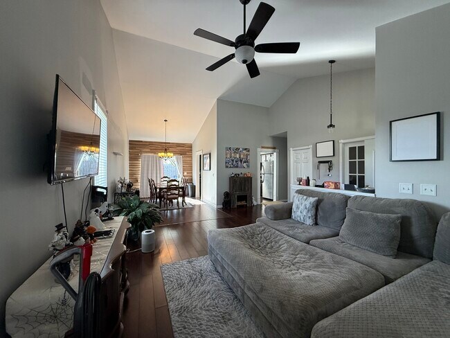 Foto del edificio - 2904 Arbor Ln