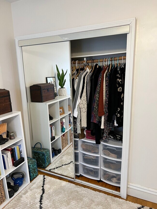 Foto del edificio - 1750 Commonwealth Ave