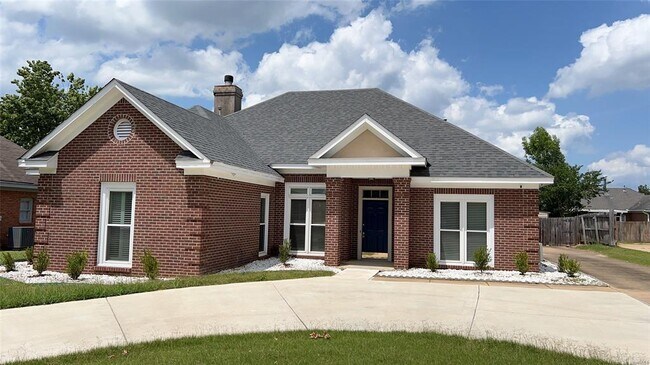 Building Photo - 8113 Greyfield Dr