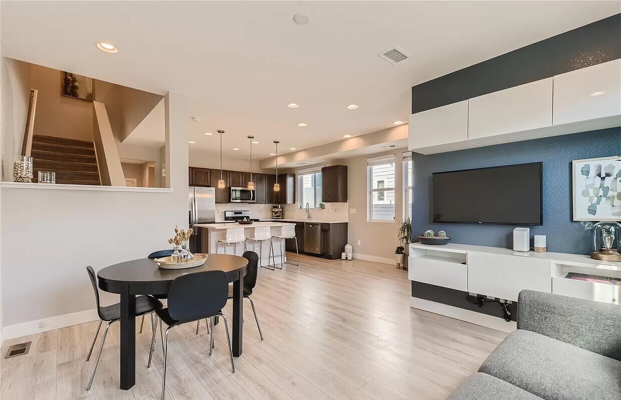 Photo - 16191 Warner Pl (Denver, CO)