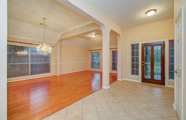 Foto del edificio - 14403 Red Tailed Hawk Ln
