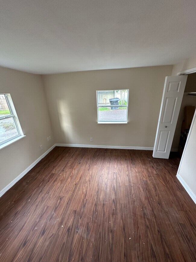 Photo - 917 56th Ave N House