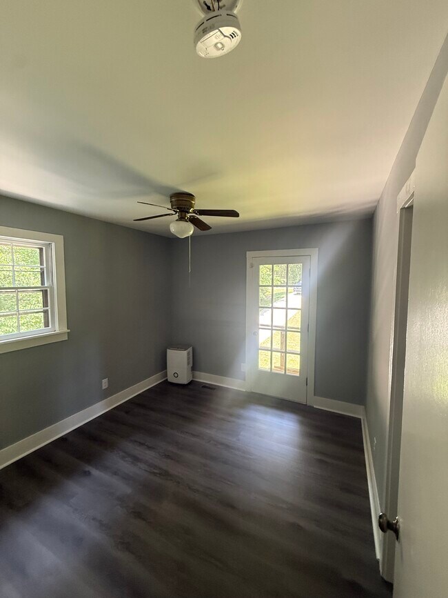 Foto del edificio - 3117 Barnsley Ln