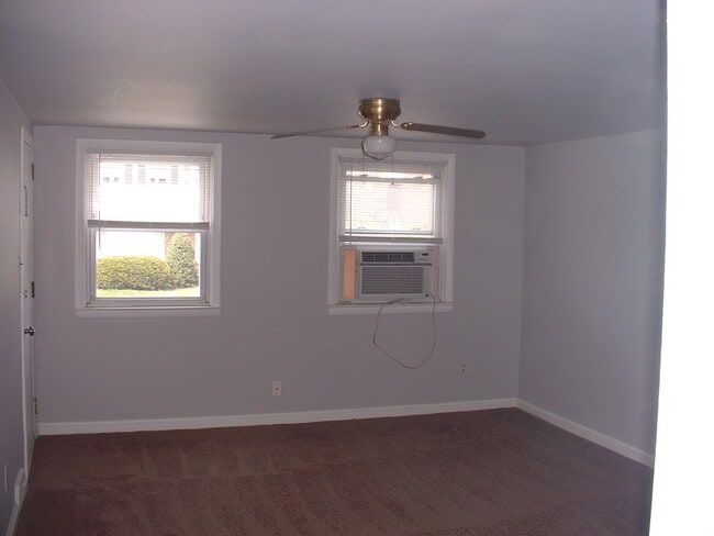 Building Photo - 128 W Maryland Ave
