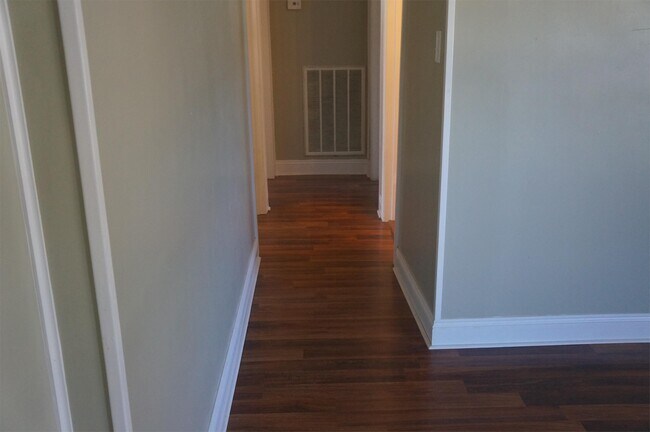 Foto del edificio - 2820 Pine St