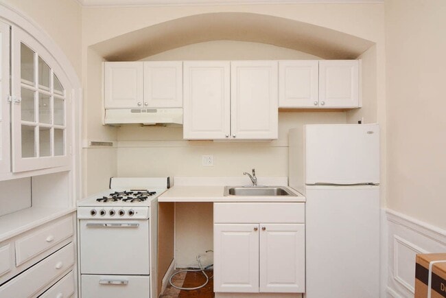 Building Photo - 2149 N Fremont St