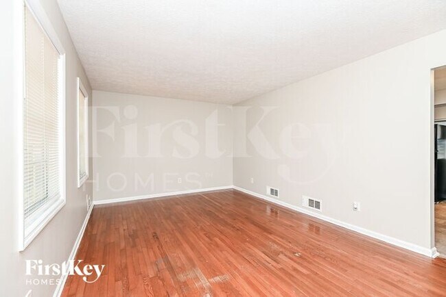 Foto del edificio - 3746 Lavilla Dr