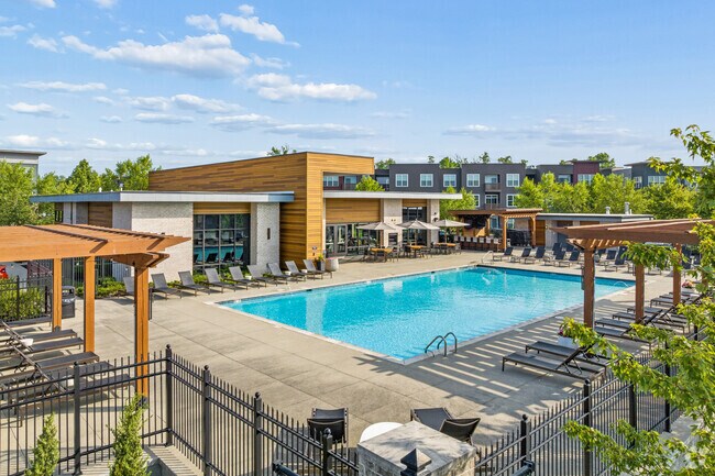 Piscina al aire libre - HQ Flats
