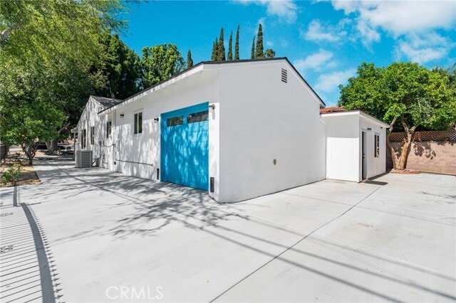 Building Photo - 8938 Duarte Rd