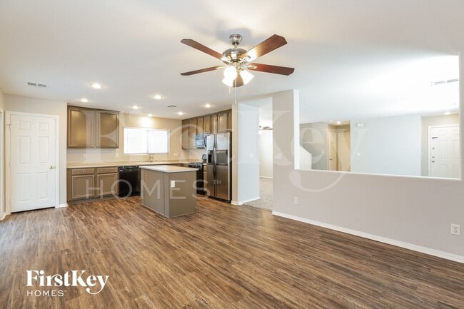 Foto del edificio - 9511 Golden Scots Ct